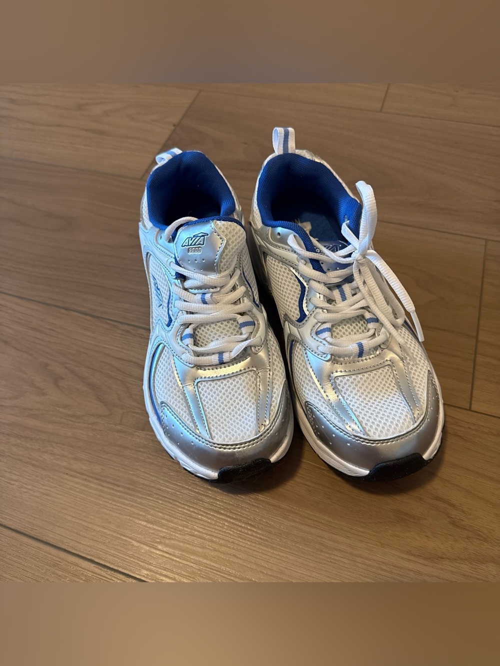 Avia ' White and Blue Athletic Sneakers 8,5 sizes